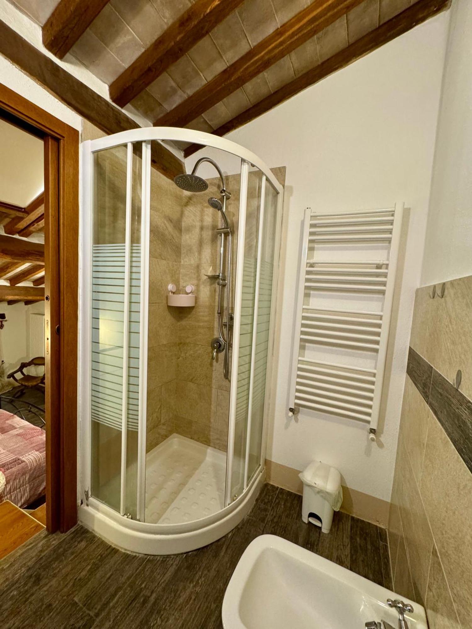 Camere La Carbonaia ปีเอนซา ภายนอก รูปภาพ