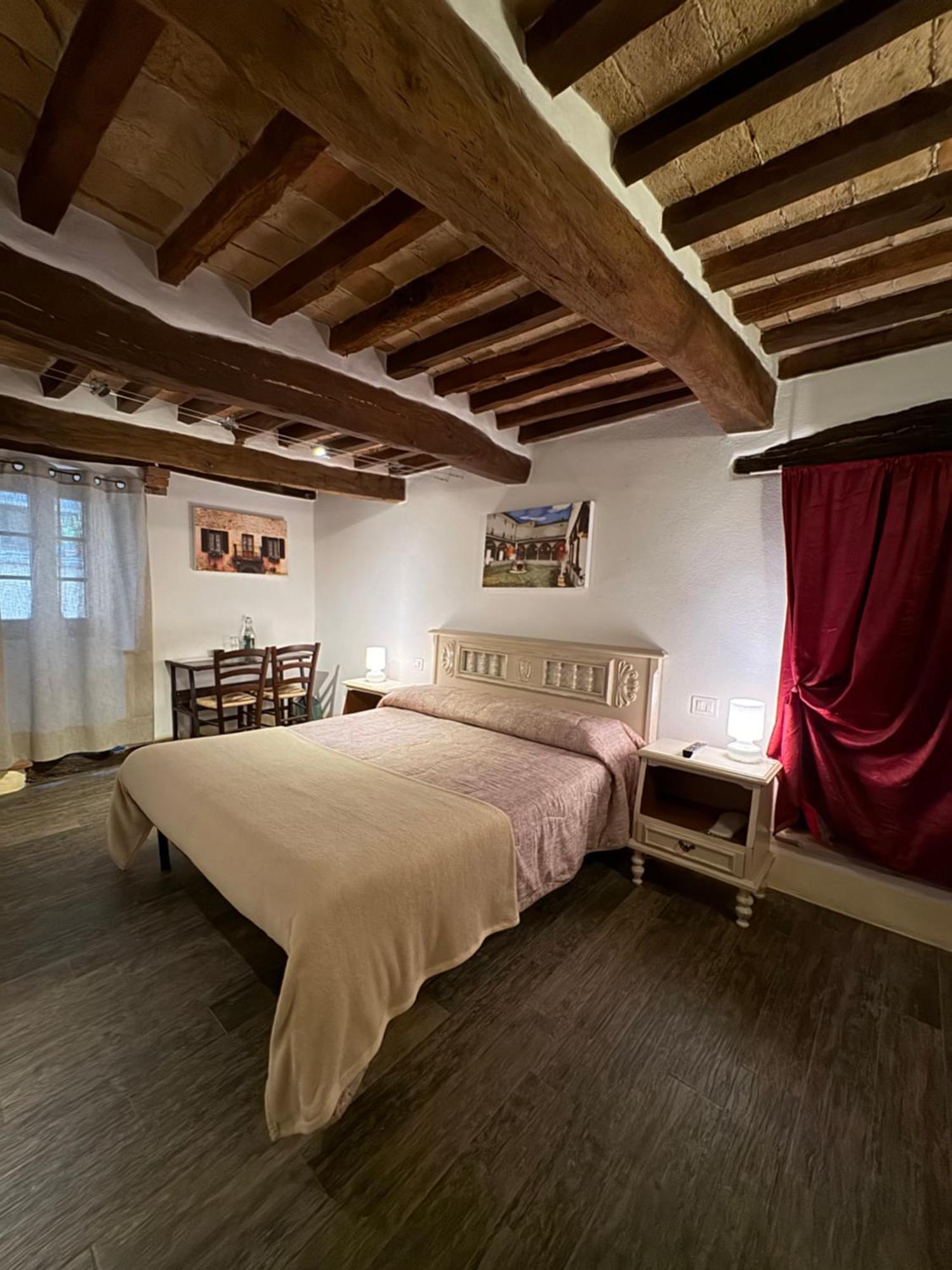 Camere La Carbonaia ปีเอนซา ภายนอก รูปภาพ