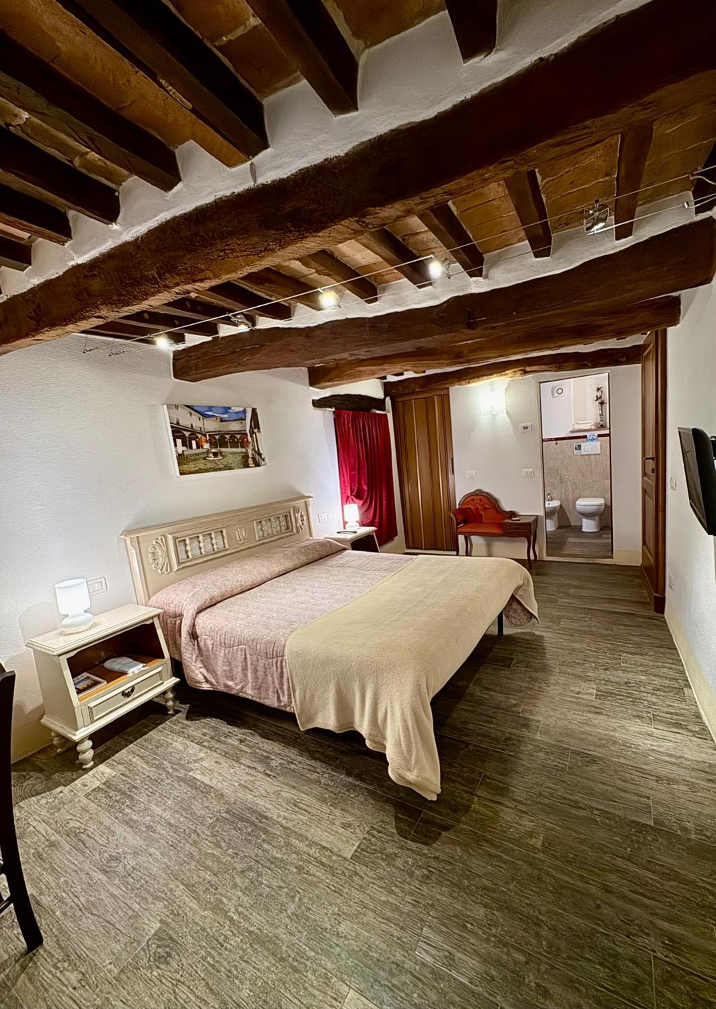 Camere La Carbonaia ปีเอนซา ภายนอก รูปภาพ