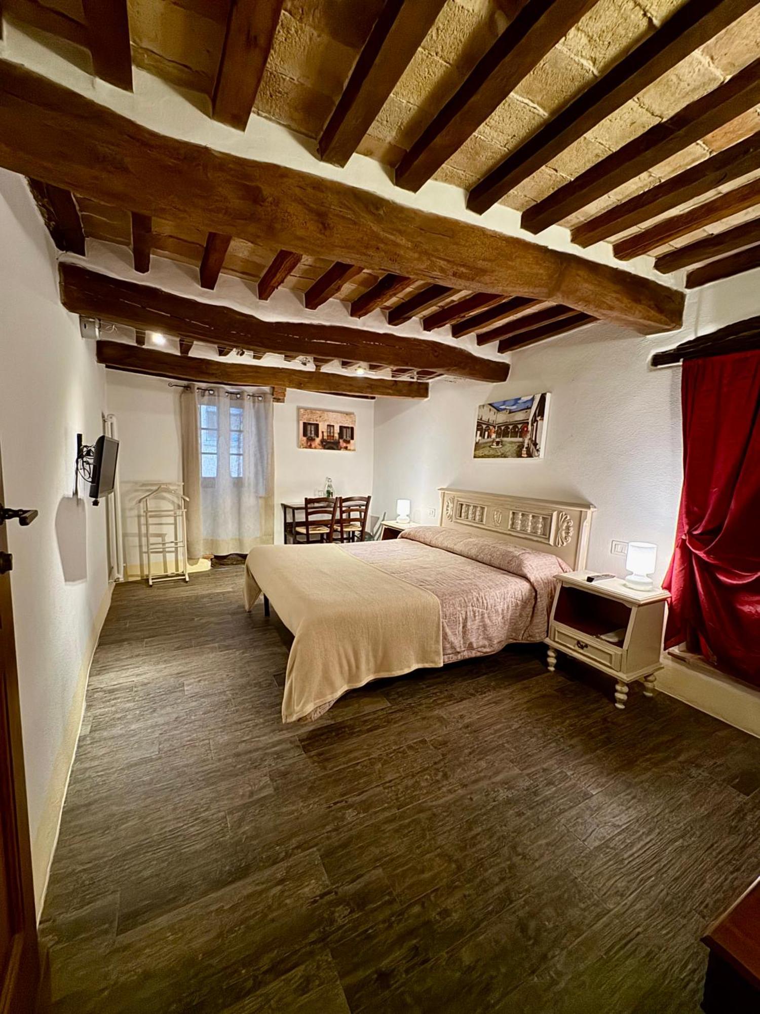 Camere La Carbonaia ปีเอนซา ภายนอก รูปภาพ