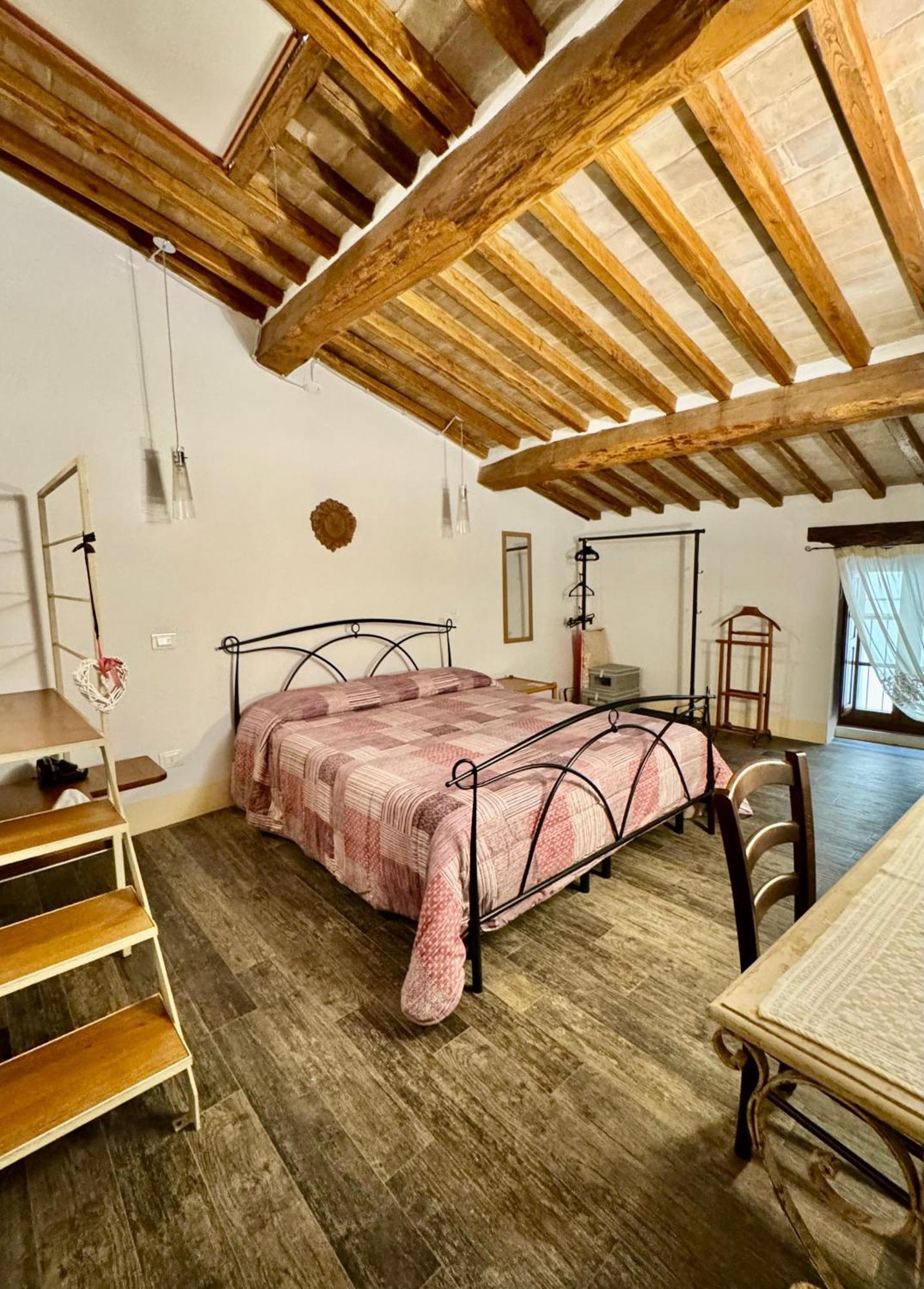 Camere La Carbonaia ปีเอนซา ภายนอก รูปภาพ